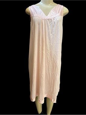 Vintage Vanity Fair Pale Pink Nightgown